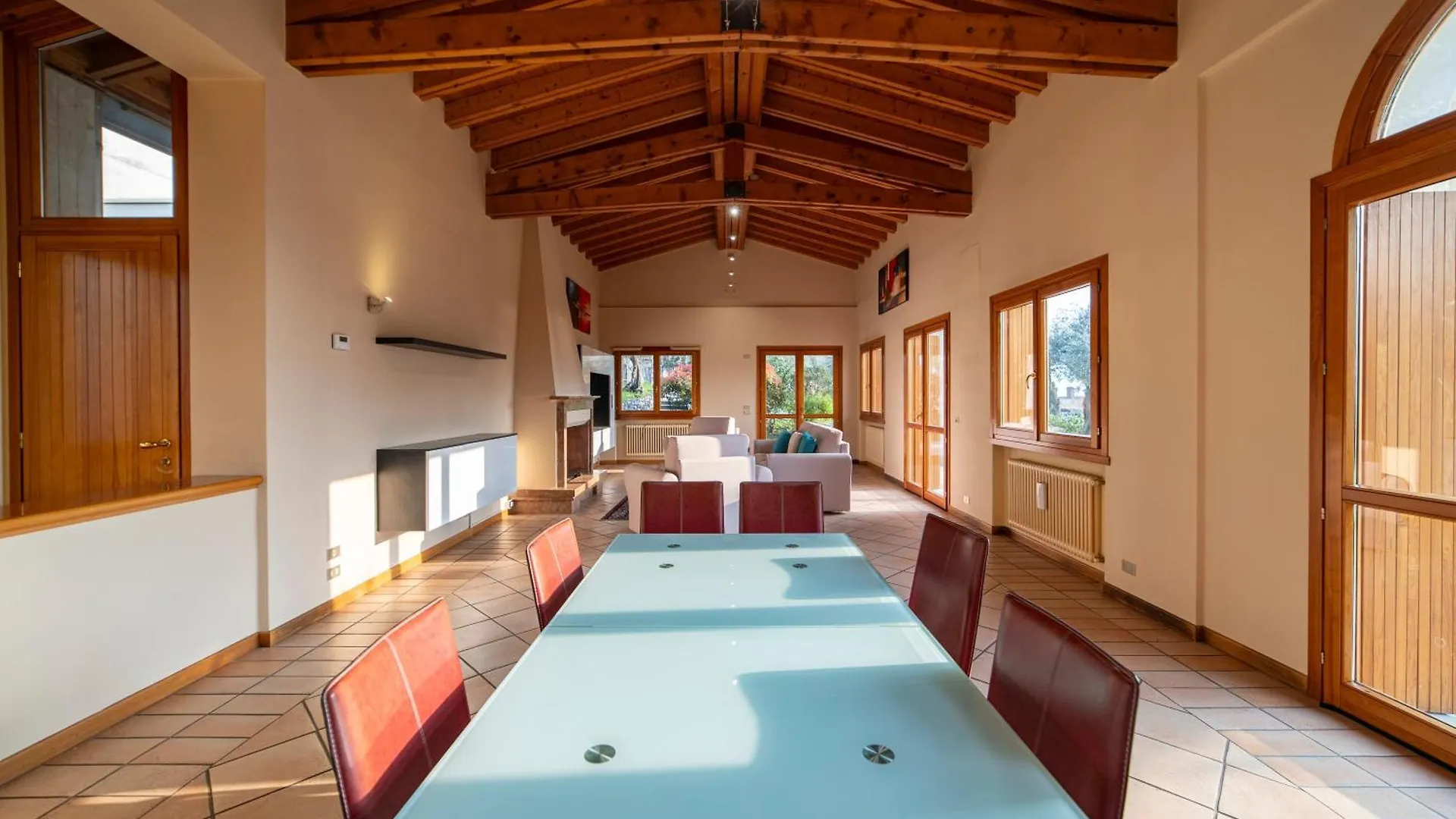 サーレ・マラジーノ Casa Degli Uliviヴィラ イタリア